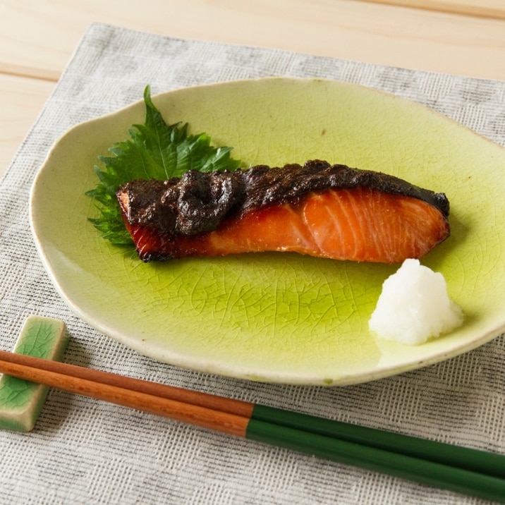 鮭の味噌漬け / Grilled Salmon